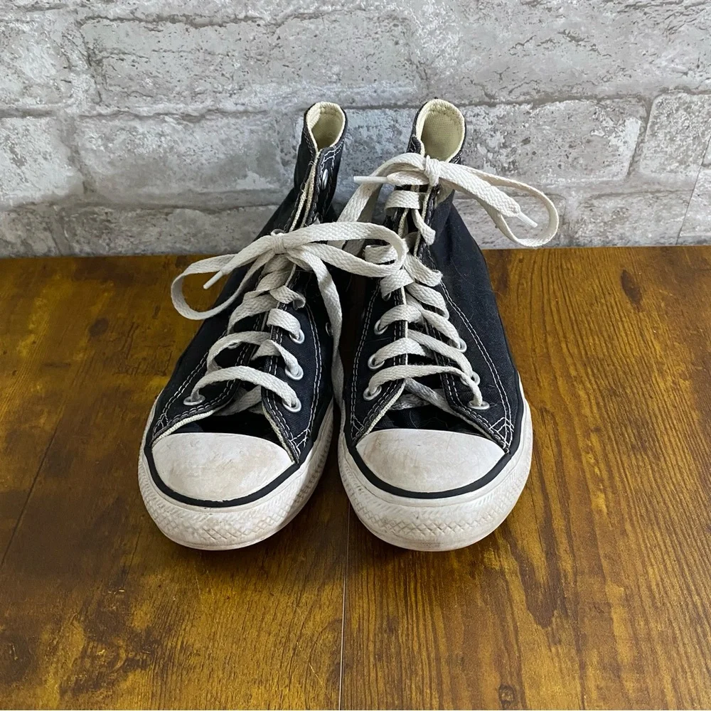 Converse Kids Black High-Top Sneakers size 2